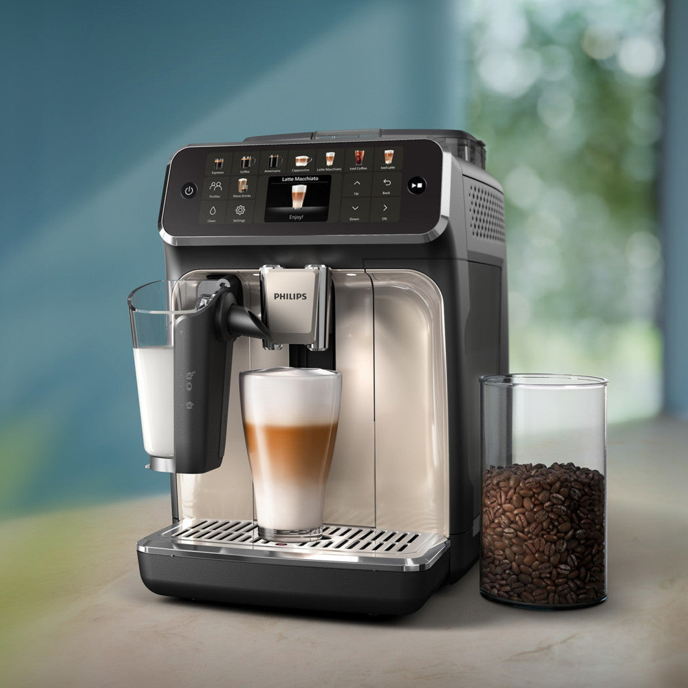 Philips 5500 LatteGo EP5547/90 automatinis kavos aparatas – juodas/sidabrinis